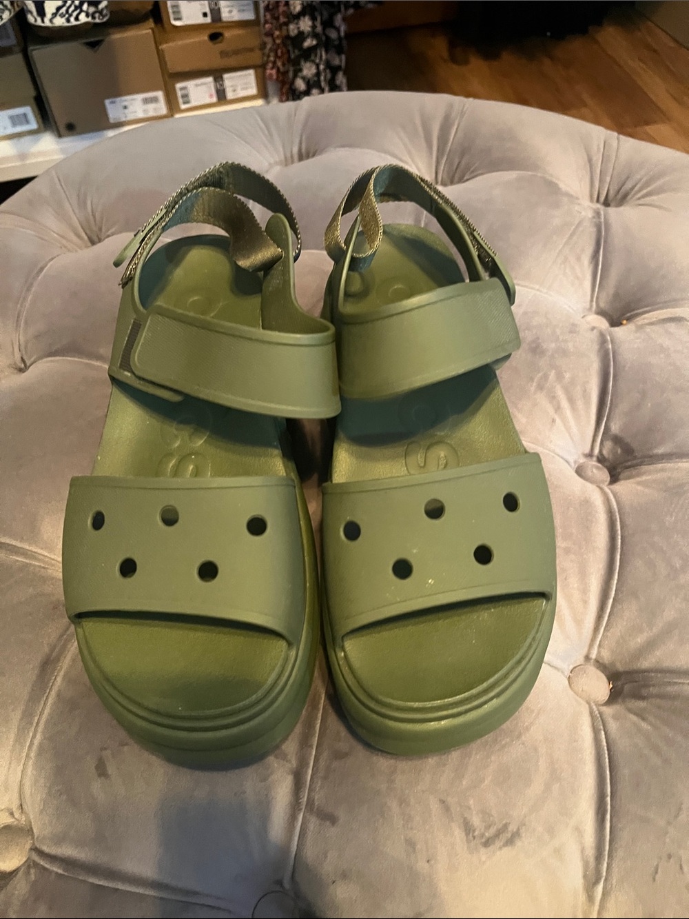 Crocs Women's Soho Y-Strap Platform Sandal-TikTok Viral